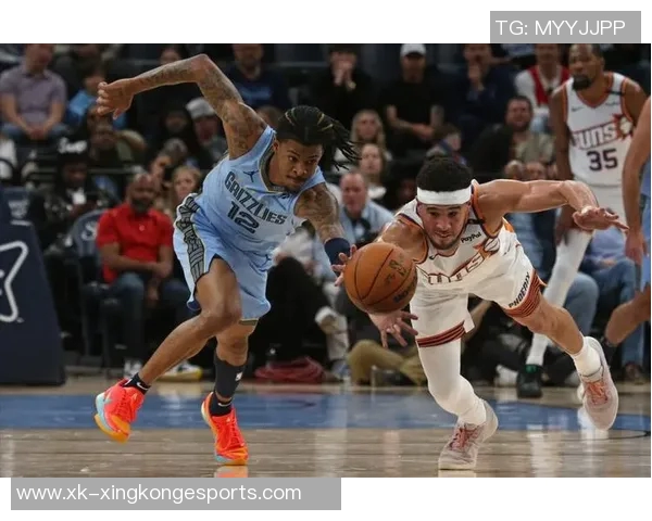 布克强调新三巨头需稳步前行吸取教训避免重蹈覆辙