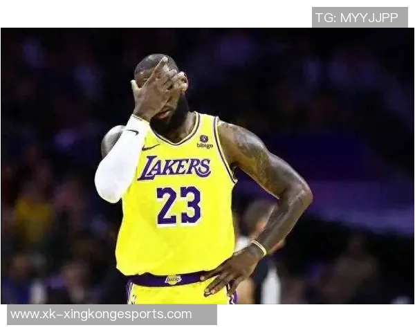 詹姆斯强调灵活调整打法是球员适应球队的重要生存智慧